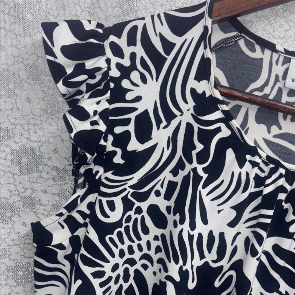 Worthington Black and White Flutter Sleeve Blouse - Picture 5 of 6